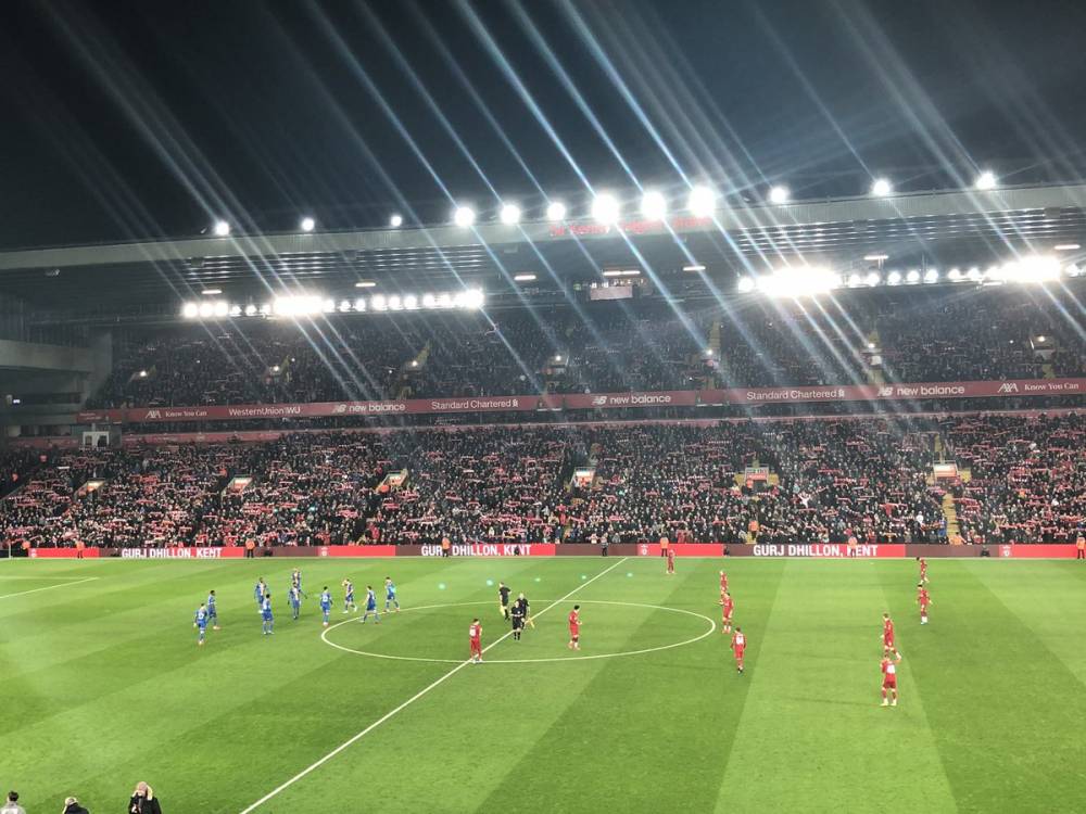 科贝记者：孔德与弗里克进行交流，表达自己想要踢中卫的愿望（科贝电台：孔德已与弗里克沟通，明确希望出任中卫）