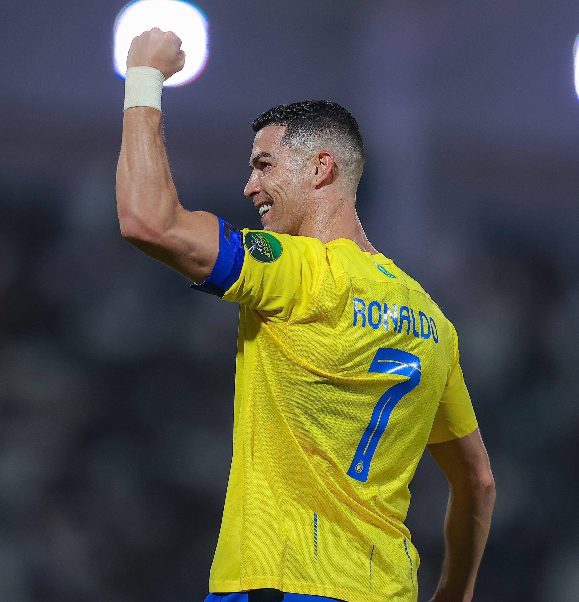 日本足坛传奇面对2026世界杯死亡之组发表离谱豪言 “我们的目标是夺冠”（面对2026世界杯“死亡之组”，日本足坛传奇放话：目标夺冠）