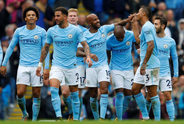 广东启程俱乐部杯！萨姆纳不提裤子，奎因帅气，杨溢也随队出征！（广东启程俱乐部杯开战：萨姆纳造型随性，奎因帅气依旧，杨溢随队出征）