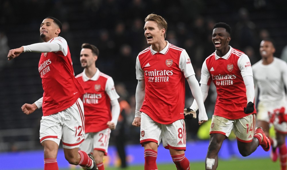 B席：感觉对阵皇马都快像打联赛了，来伯纳乌从来不轻松（B席：和皇马交手都快成常态了，客战伯纳乌一向不轻松）