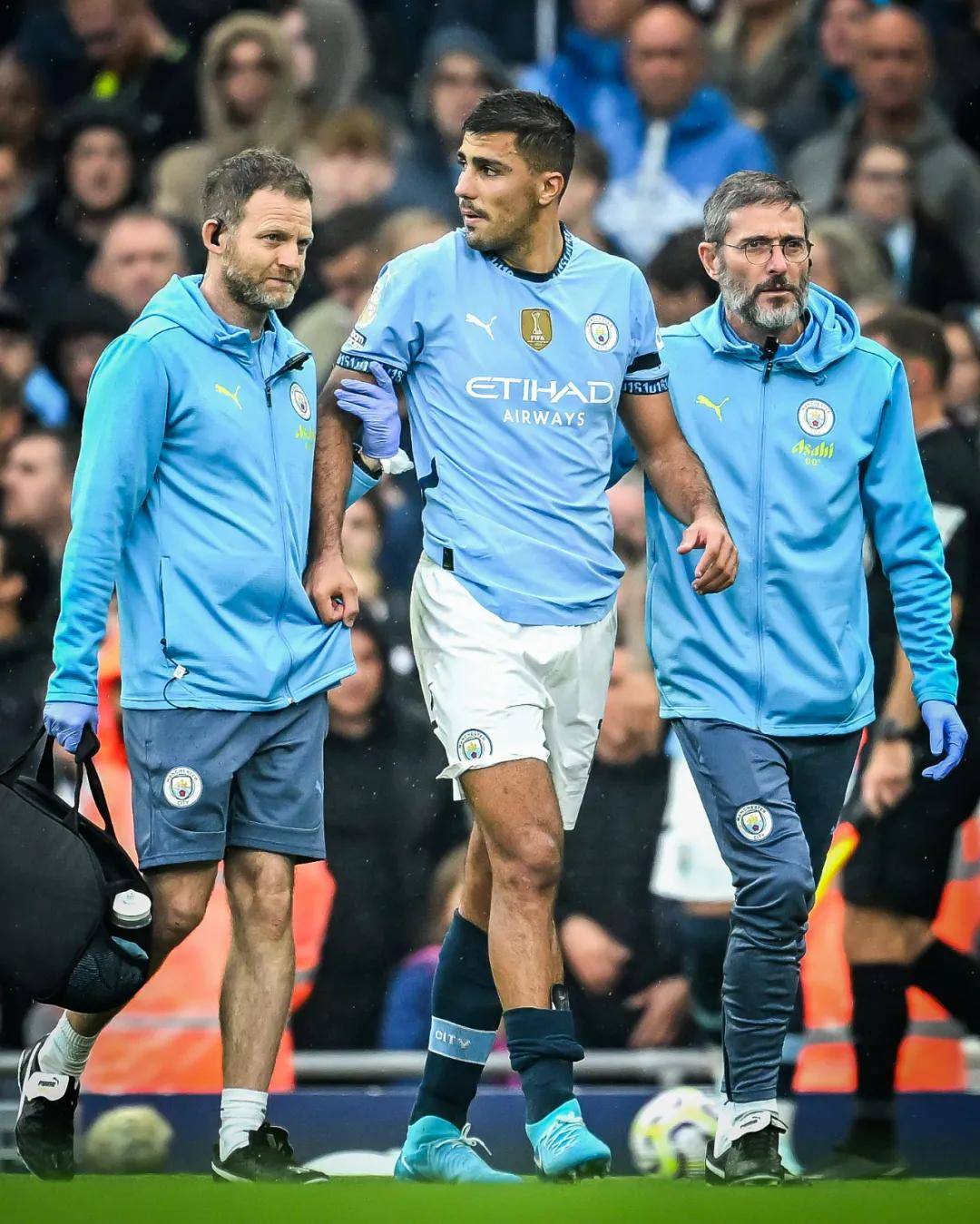 【现场】项钰晨与“莎琪拉”摘得J14-18预赛科目个人金牌，广东马术联赛第九站火热开赛！（现场直击：项钰晨携“莎琪拉”夺J14-18预赛个人金牌，广东马术联赛第九站热力开幕）