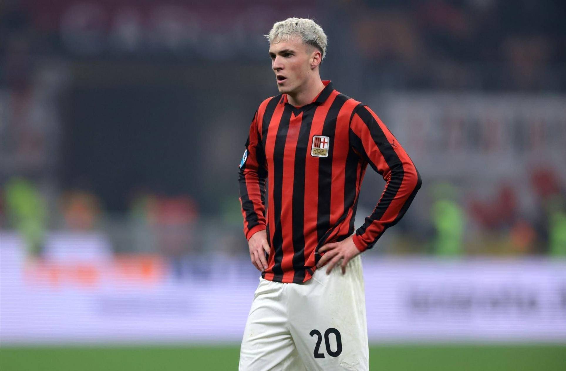 米兰欲用恩昆库换莱万遭巴萨否认（巴萨否认米兰以恩昆库交换莱万的传闻）