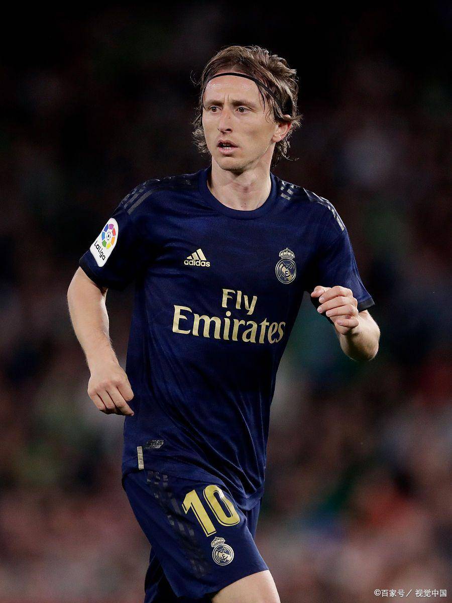 前教练：莱奥小时候的天赋只有C罗能与之相比（前教练：年少的莱奥天赋堪比C罗）