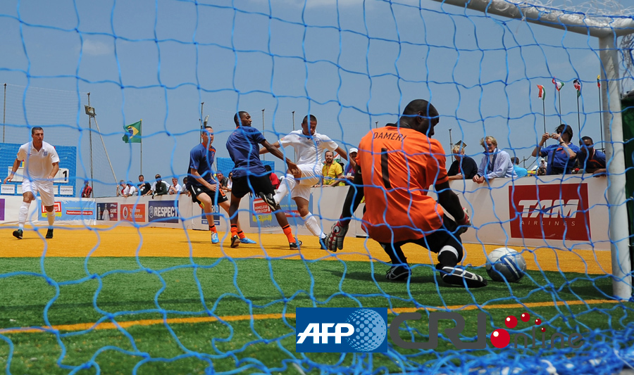 记者：曼城与赫罗纳就外租维托尔-雷斯的谈判进展越来越顺利（记者称曼城与赫罗纳就维托尔-雷斯租借事宜谈判加速推进）