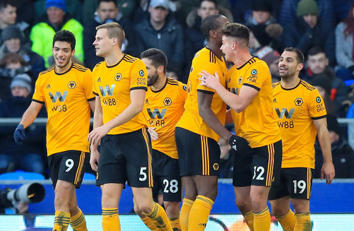 他没庆祝，却最冷静（不庆祝的他，最冷静）