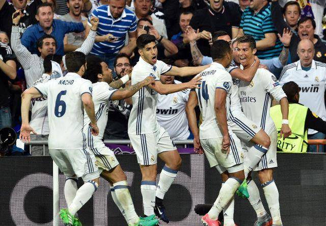 热议中超争冠：争冠悬念基本不在；申花没朋友拿不了冠军（中超夺冠话题升温：冠军归属已无悬念，申花孤立难问鼎）